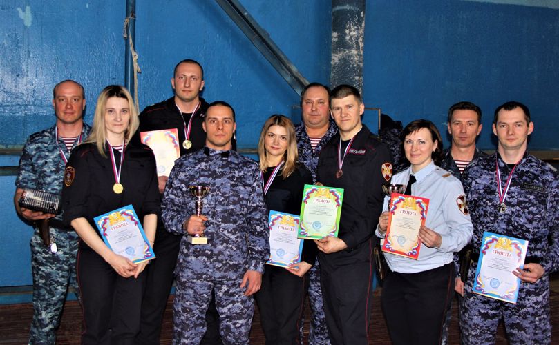 На Ямале росгвардейцы провели соревнования по стрельбе