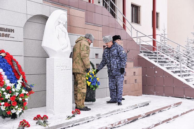 На Ямале росгвардейцы приняли участие в мероприятиях, посвящённых Дню памяти погибших правоохранителей 