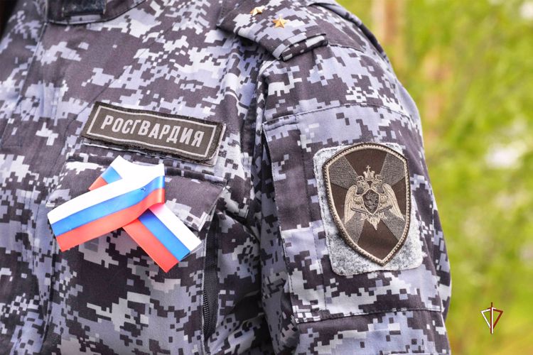 На Ямале росгвардейцы провели мероприятия, приуроченные ко Дню Государственного флага