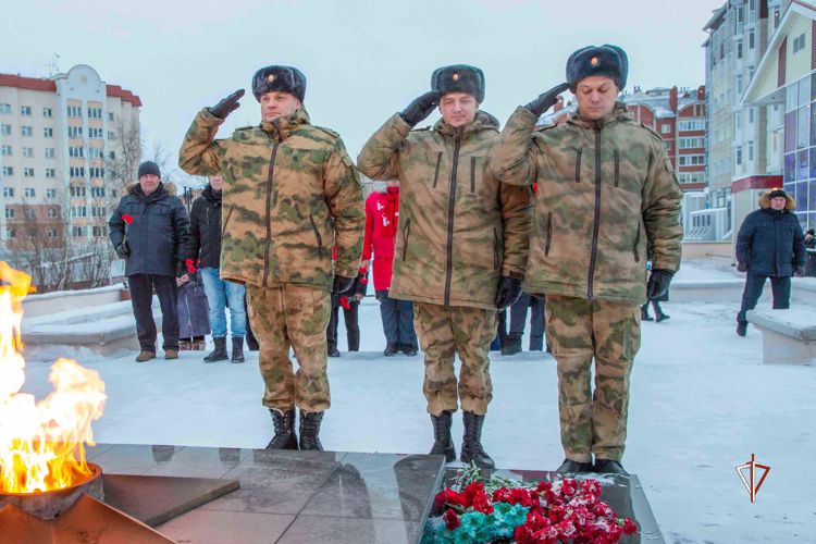 Росгвардия на Ямале принимает участие в мероприятиях ко Дню Героев Отечества