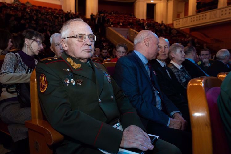 Генерал-полковник Игорь Ильяш принял участие в торжественной Встрече поколений защитников Отечества