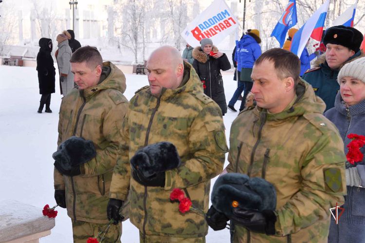 На Ямале Росгвардия принимает участие в памятных мероприятиях, приуроченных к 34-й годовщине вывода советских войск из Афганистана