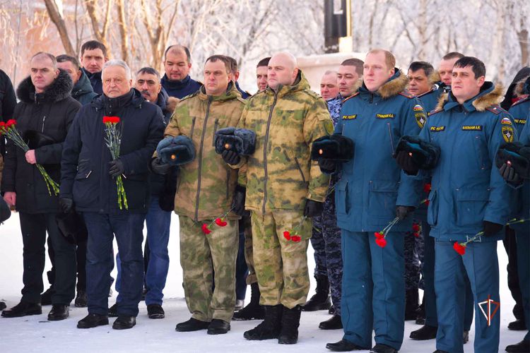 На Ямале Росгвардия принимает участие в памятных мероприятиях, приуроченных к 34-й годовщине вывода советских войск из Афганистана