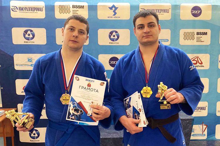 Ямальские росгвардейцы завоевали золотую и бронзовые медали Чемпионата по дзюдо Уральского округа войск национальной гвардии (ВИДЕО)