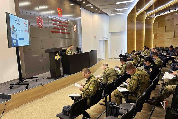 Росгвардия присоединилась к патриотической акции «Диктант Победы» на Ямале