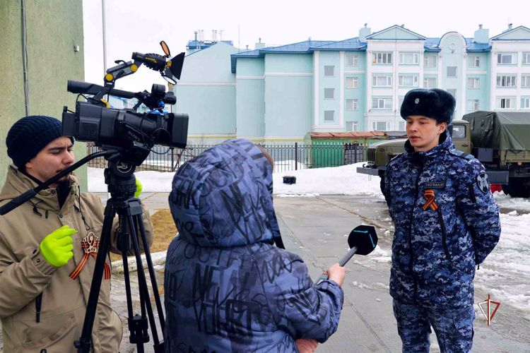 На Ямале Росгвардия присоединилась ко Всероссийской ведомственной акции «Бессмертный автополк» (ВИДЕО)