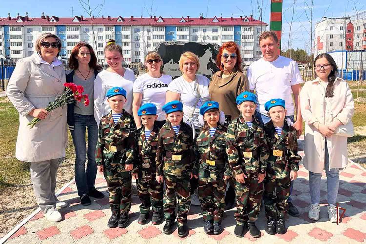 Росгвардейцы поздравили земляков-пограничников с профессиональным праздником на Ямале