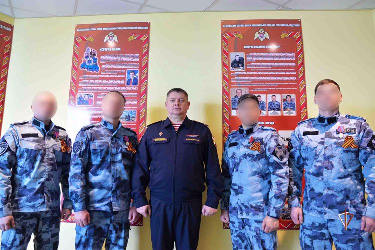 На Ямале состоялась торжественная церемония вручения госнаград росгвардейцам, отличившимся в ходе СВО (ВИДЕО)