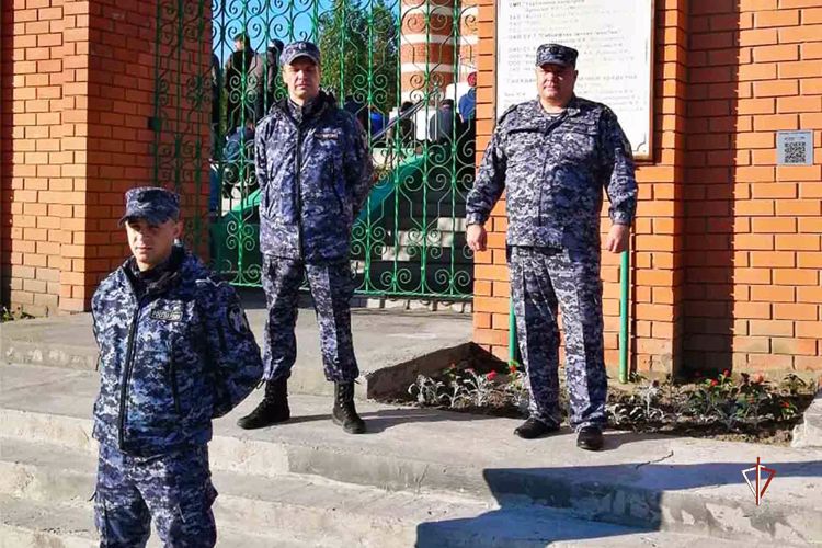 В Ноябрьске Росгвардия обеспечила безопасность во время празднования Курбан-байрам