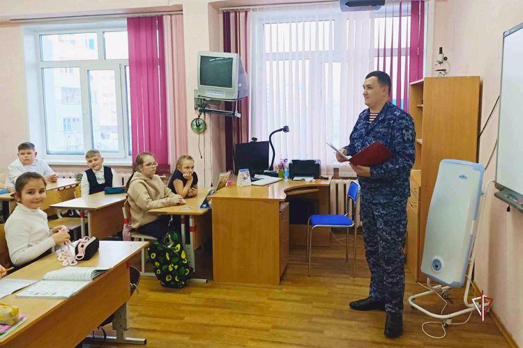 На Ямале Росгвардия приняла участие в мероприятиях, посвященных Дню защиты детей