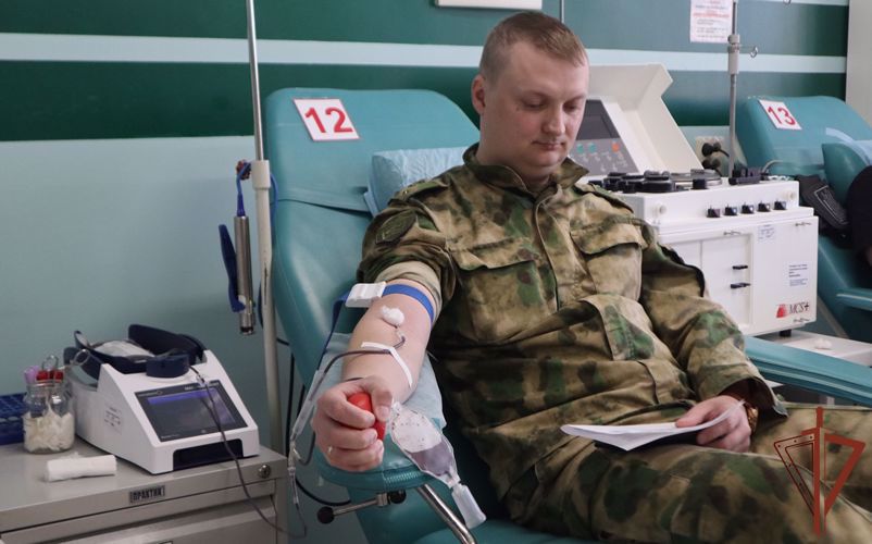 Всероссийскую ведомственную акцию «От сердца к сердцу» поддержали росгвардейцы на Урале