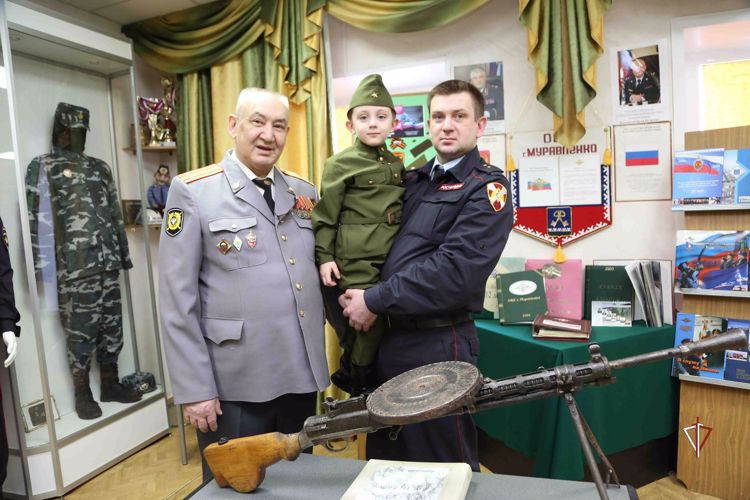 Сотрудник Росгвардии рассказал ямальским радиослушателям о своем опыте участия в поисковом движении (аудио)