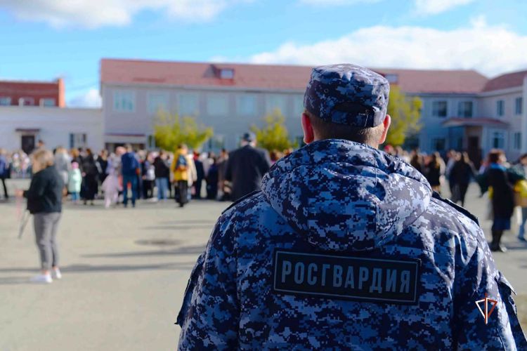 На Ямале Росгвардия обеспечила безопасность во время празднования Дня Молодежи 