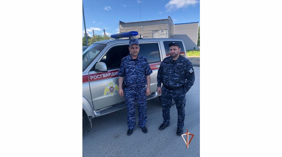 Росгвардейцы на Ямале оказали помощь автолюбительнице