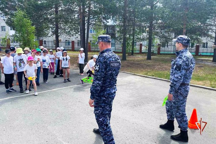 На Ямале продолжается Всероссийская ведомственной акция «Каникулы с Росгвардией»