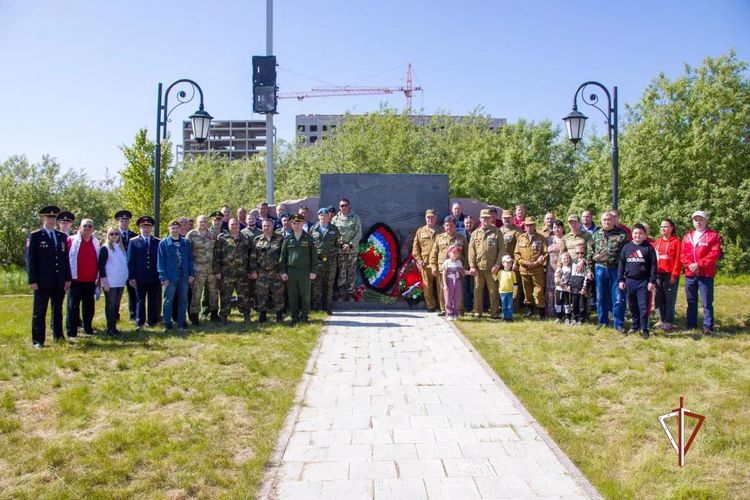 Росгвардия на Ямале почтила память ветеранов боевых действий