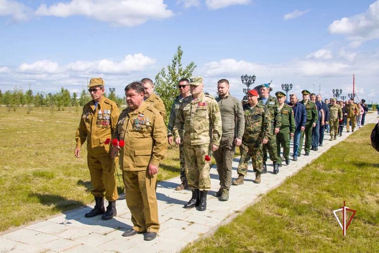 Росгвардия на Ямале почтила память ветеранов боевых действий