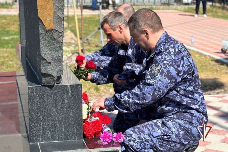 Росгвардия на Ямале почтила память ветеранов боевых действий