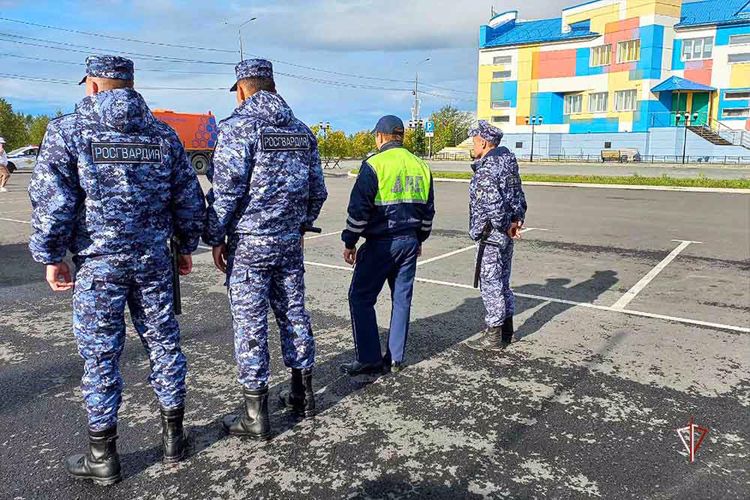 Росгвардия обеспечила правопорядок в выходные дни на Ямале