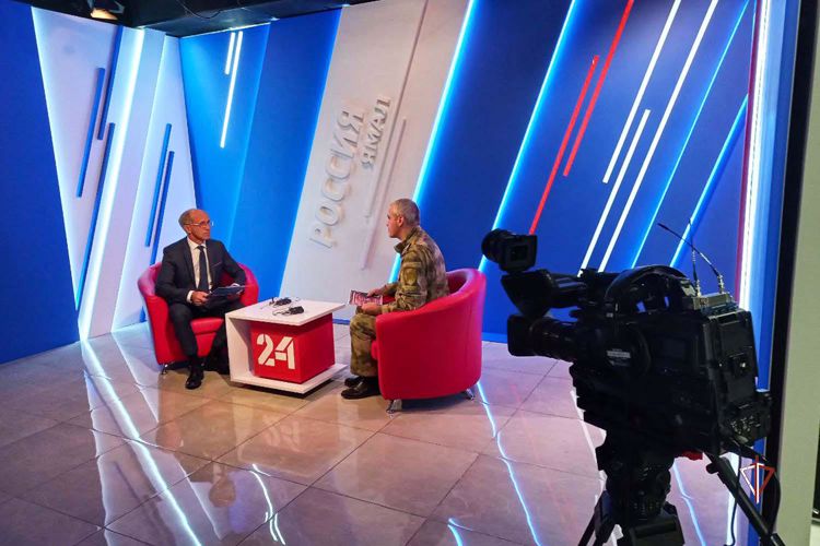 Офицер Росгвардии рассказал о возможности поступления на военную службу по контракту в эфире телеканала «Россия 24. Ямал» (ВИДЕО)