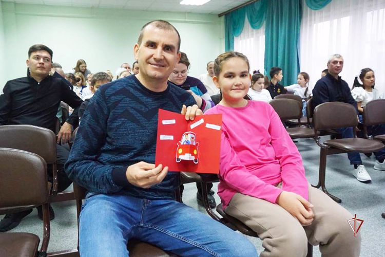 Офицер Росгвардии принял участие в квесте по мотивам игры «Форд Боярд» ко Дню Отца на Ямале
