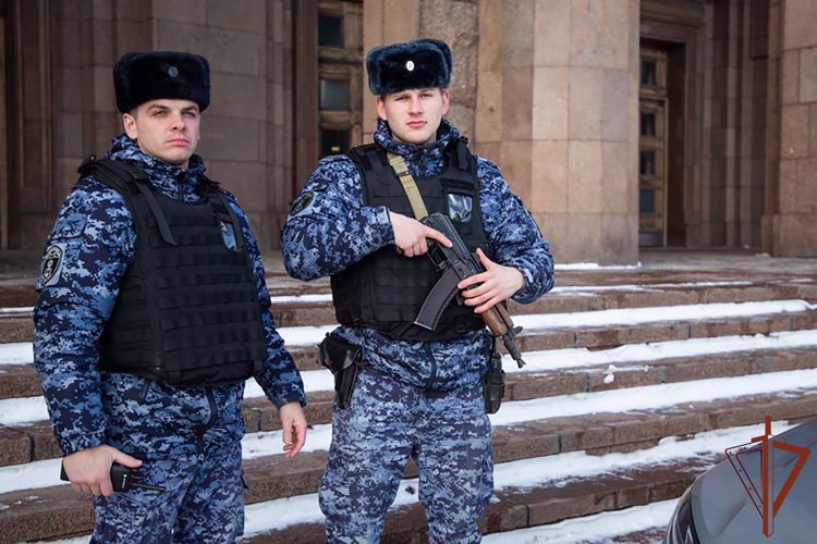 Генерал армии Виктор Золотов поздравил личный состав и ветеранов с Днём создания вневедомственной охраны