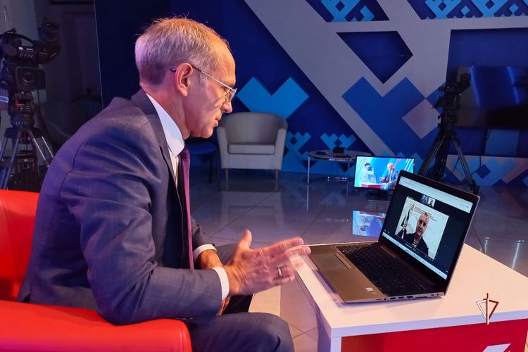 На телеканале «Россия-24. Ямал» состоялся телемост с Новосибирским военным институтом Росгвардии (видео)