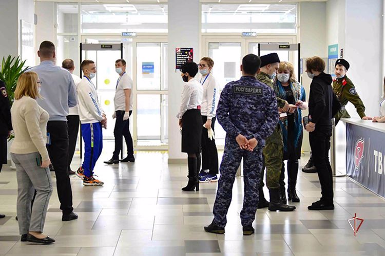 Росгвардия обеспечила охрану общественного порядка в период проведения Чемпионата по интеллектуальной игре на Кубок Губернатора Ямала