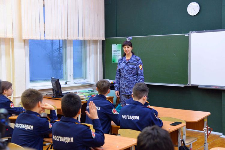 Подшефные кадеты Росгвардии присоединились к ведомственной акции ко Дню Матери на Ямале (ВИДЕО)