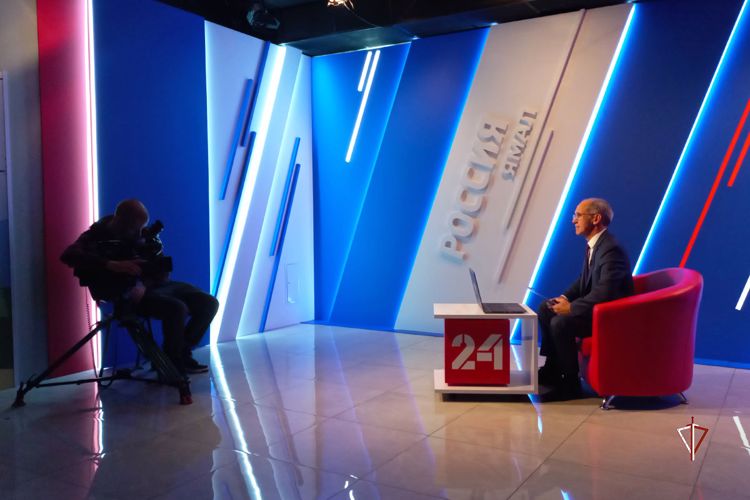 На телеканале «Россия-24. Ямал» состоялся телемост с Новосибирским военным институтом Росгвардии (видео)