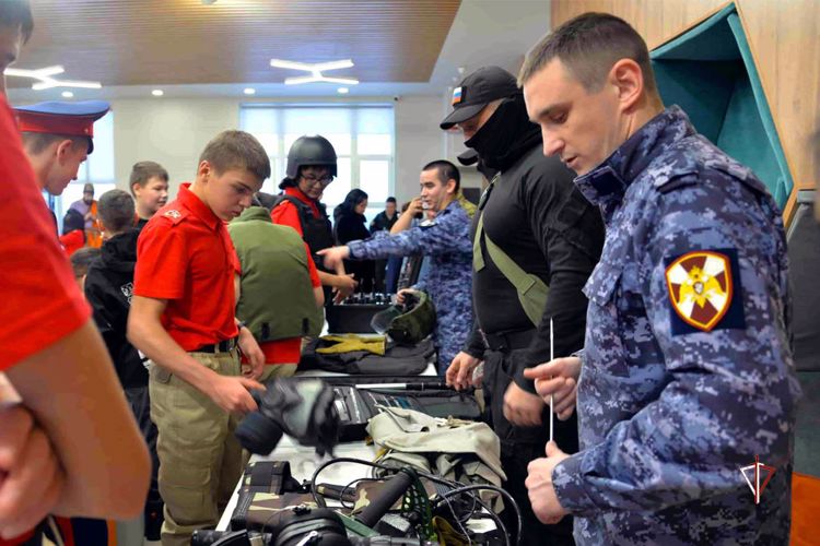 Росгвардия приняла участие в военно-патриотической акции «День призывника» на Ямале