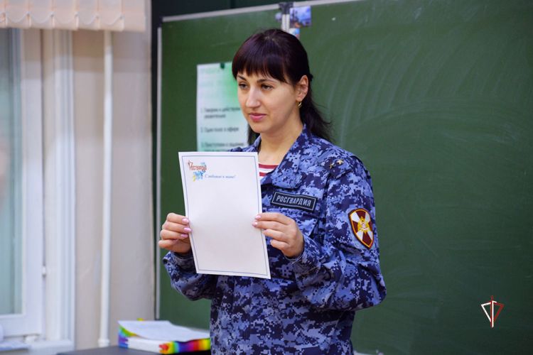 Подшефные кадеты Росгвардии присоединились к ведомственной акции ко Дню Матери на Ямале (ВИДЕО)