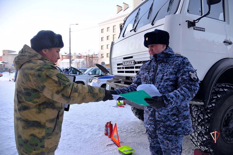 Росгвардия завершила перевод вооружения, военной и специальной техники на зимний период эксплуатации на Ямале
