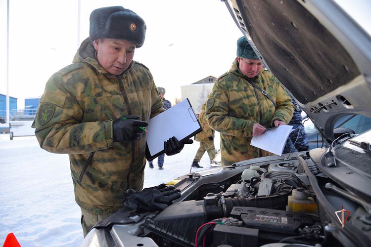 Росгвардия завершила перевод вооружения, военной и специальной техники на зимний период эксплуатации на Ямале