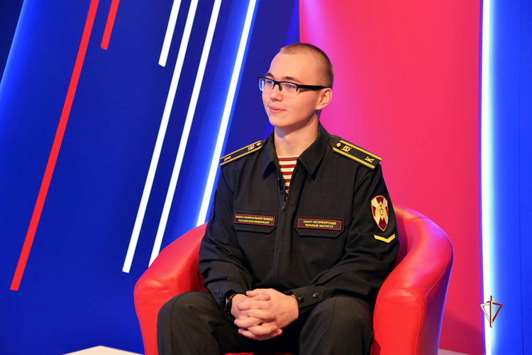 Курсант Санкт-Петербургского военного института Росгвардии рассказал ямальцам об обучении в ведомственном ВУЗе (ВИДЕО)