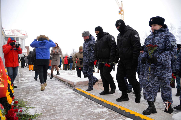 Росгвардия на Ямале принимает участие в мероприятиях, приуроченных к 35-й годовщине вывода советских войск из Афганистана 