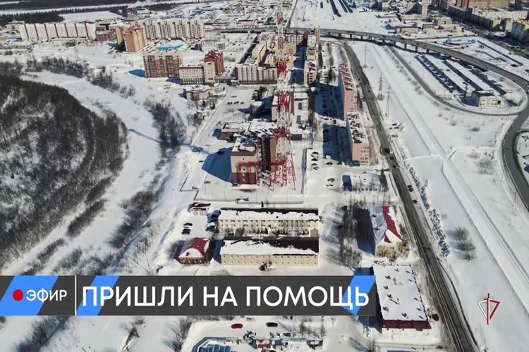 Росгвардейцы оказали помощь автовладелице с ребенком после ДТП на Ямале (ВИДЕО)