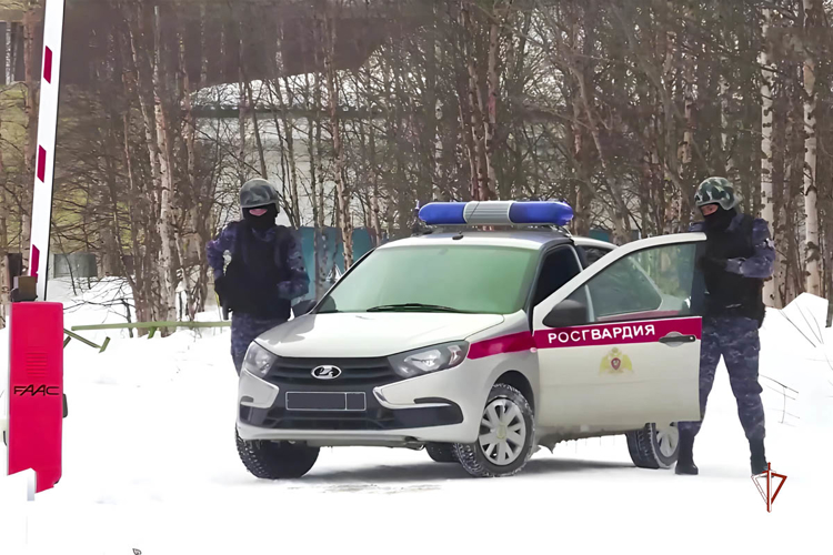 Росгвардия определила лучших сотрудников группы задержания вневедомственной охраны на Ямале (видео)