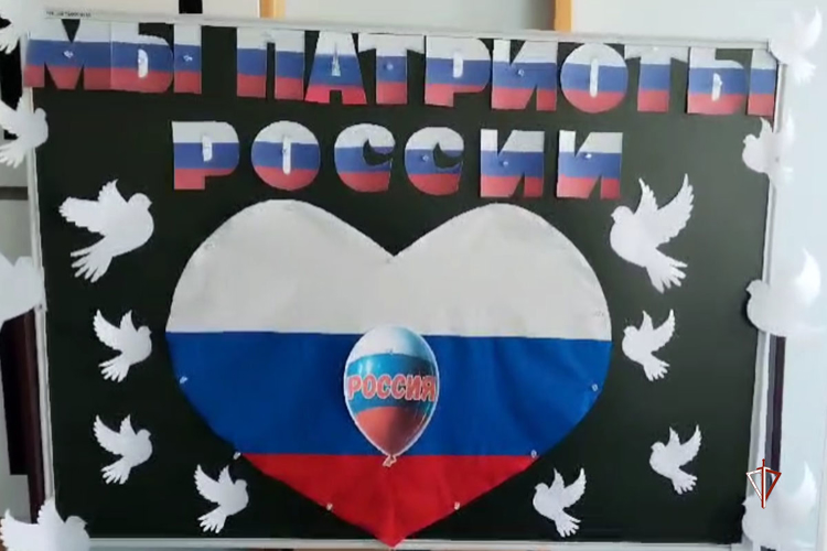 Сотрудники СОБР Росгвардии провели спортивную эстафету для дошкольников на Ямале