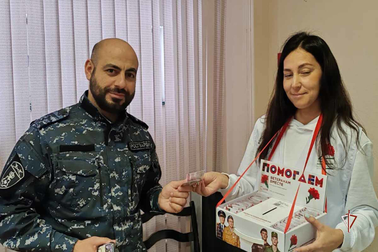 Росгвардия присоединилась ко Всероссийским патриотическим акциям «Георгиевская ленточка» и «Красная гвоздика» на Ямале