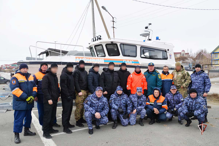 Учебно-методический сбор росгвардейцев – нештатных спасателей на воде состоялся на Ямале