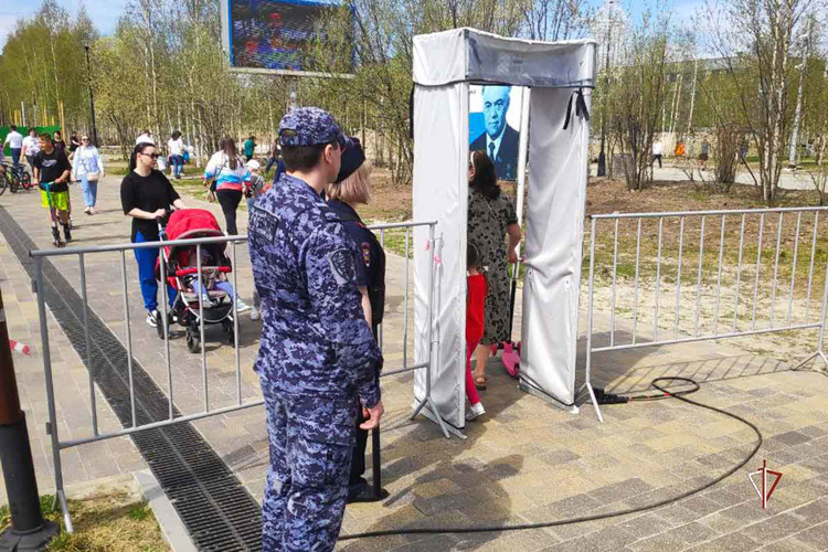На Ямале Росгвардия обеспечила безопасность мероприятий, посвящённых Дню России