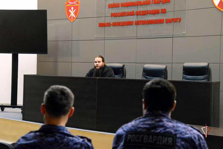 На Ямале Росгвардия приняла участие в мероприятиях, приуроченных ко Дню Крещения Руси