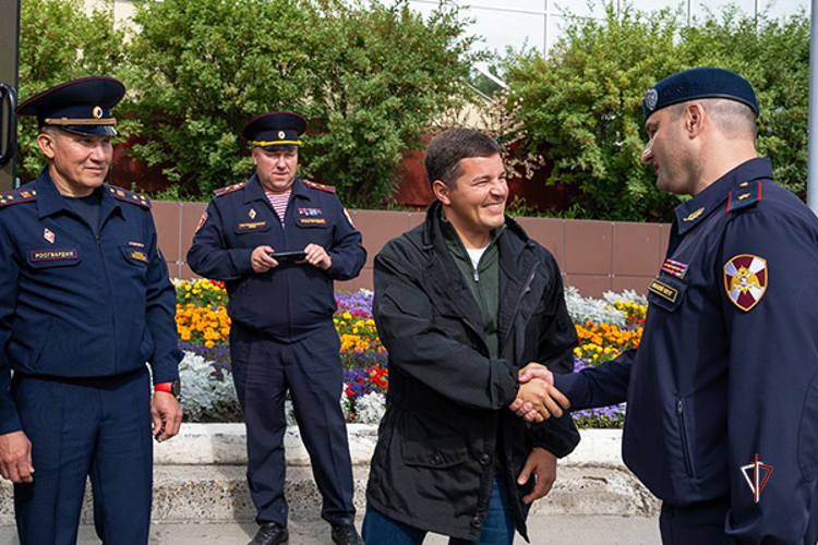 Заместитель командующего Уральским округом Росгвардии проверил ход комплектования вновь сформированного спецподразделения ведомства на Ямале
