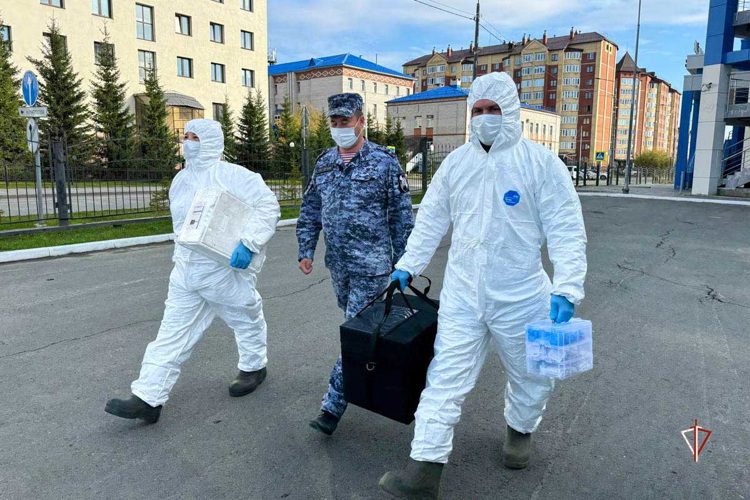 На Ямале Росгвардия провела учения по ликвидации условного очага бешенства  