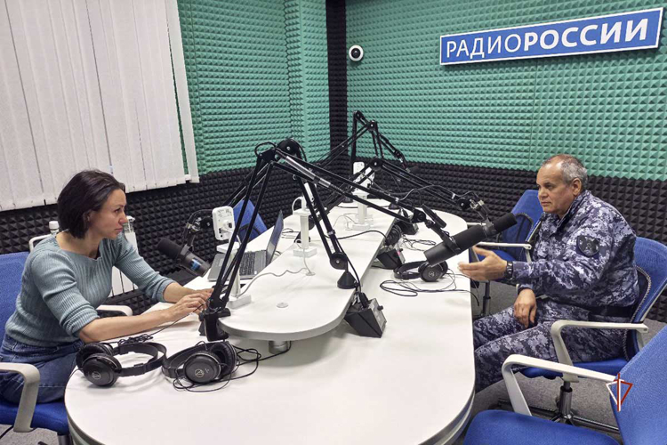 В радиоэфире «Вестника Росгвардии» рассмотрены вопросы патриотического воспитания молодежи на Ямале