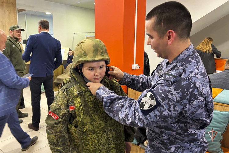 На Ямале росгвардейцы приняли участие в военно-патриотической акции «День призывника»