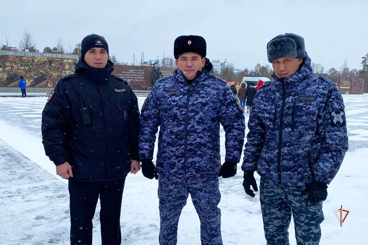 На Ямале Росгвардия приняла участие в мероприятиях, посвященных Дню народного единства 