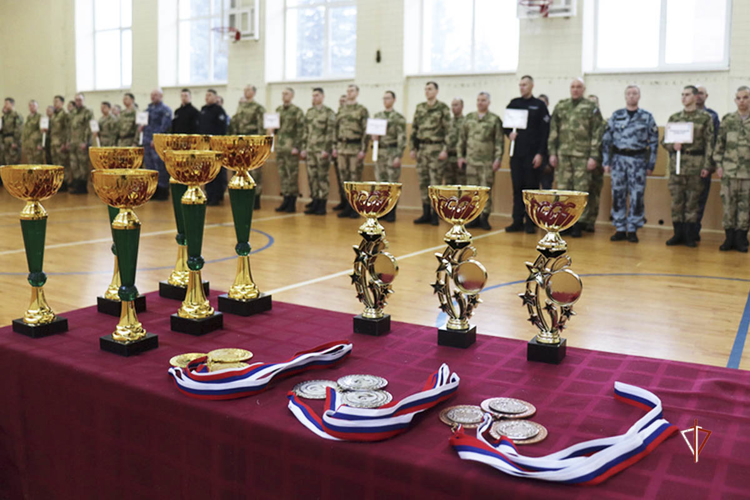 Ямальская команда Росгвардии стала призёром Чемпионата Уральского округа по офицерскому троеборью