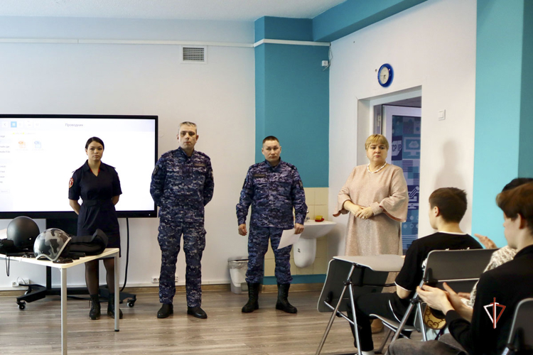 На Ямале Росгвардия проводит "Неделю мужества" для молодежи региона